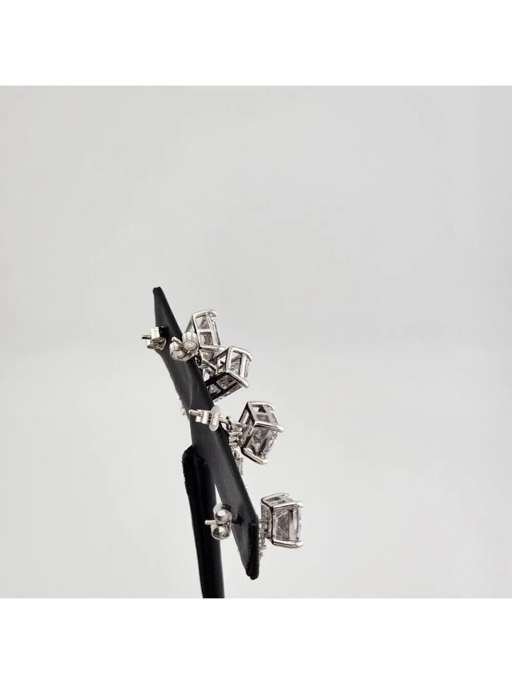 Brand New Sterling Silver 925 2 gemstones cz earrings